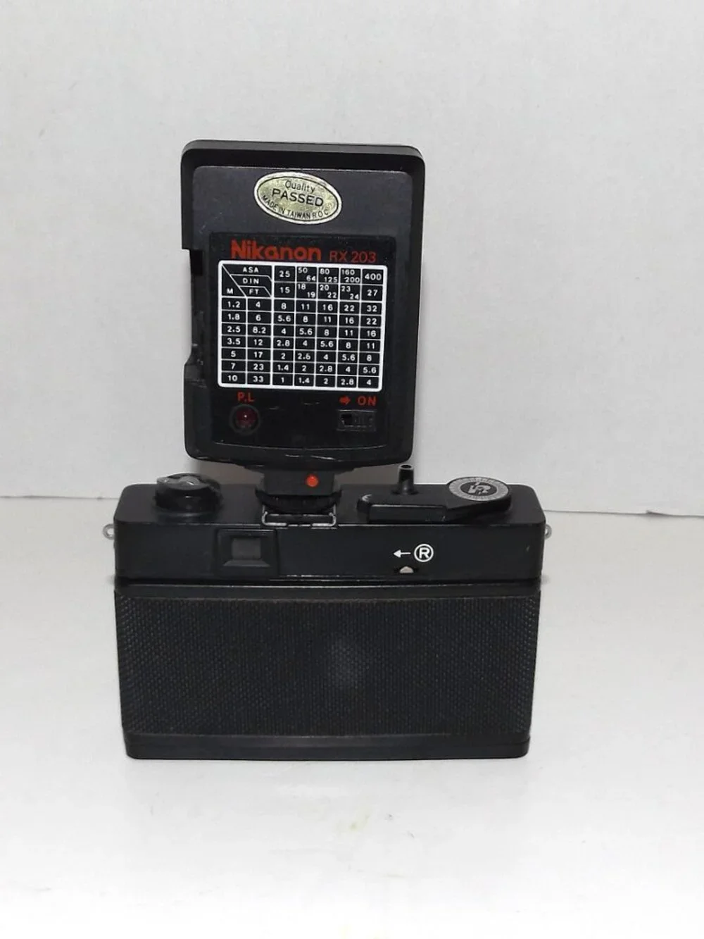 1980s Kinon SL-III 35mm Film Camera & Nikanon Hot Shoe Flash Not Tested